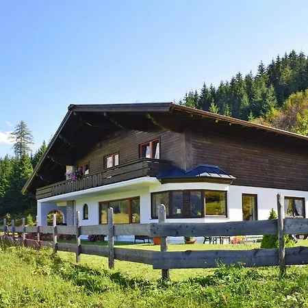 Holiday House, Dien Дом отдыха *