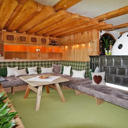 Дом отдыха Holiday House, Dien
