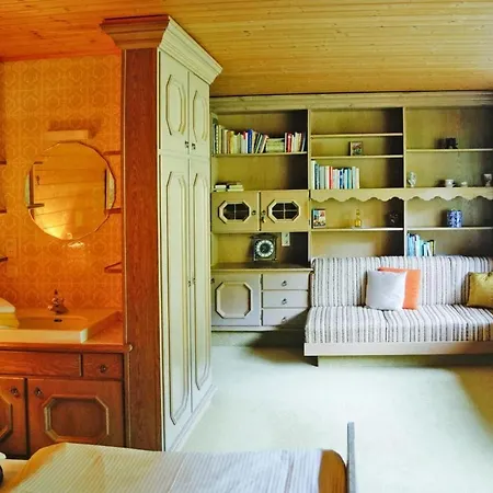 Дом отдыха Holiday House, Dien
